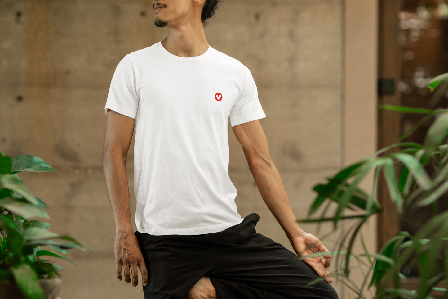 LOVE You T-Shirt with Japanese Daisuki Logo l Minimalist Unisex Tee l Cute Romantic Gift l Japanese Love Shirt